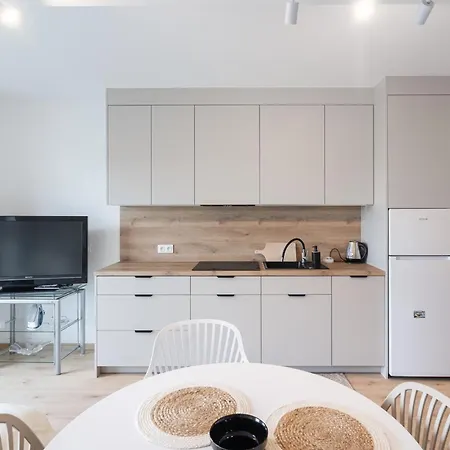 Apartment Solidarnosci Modern Beige By Bookinghost
